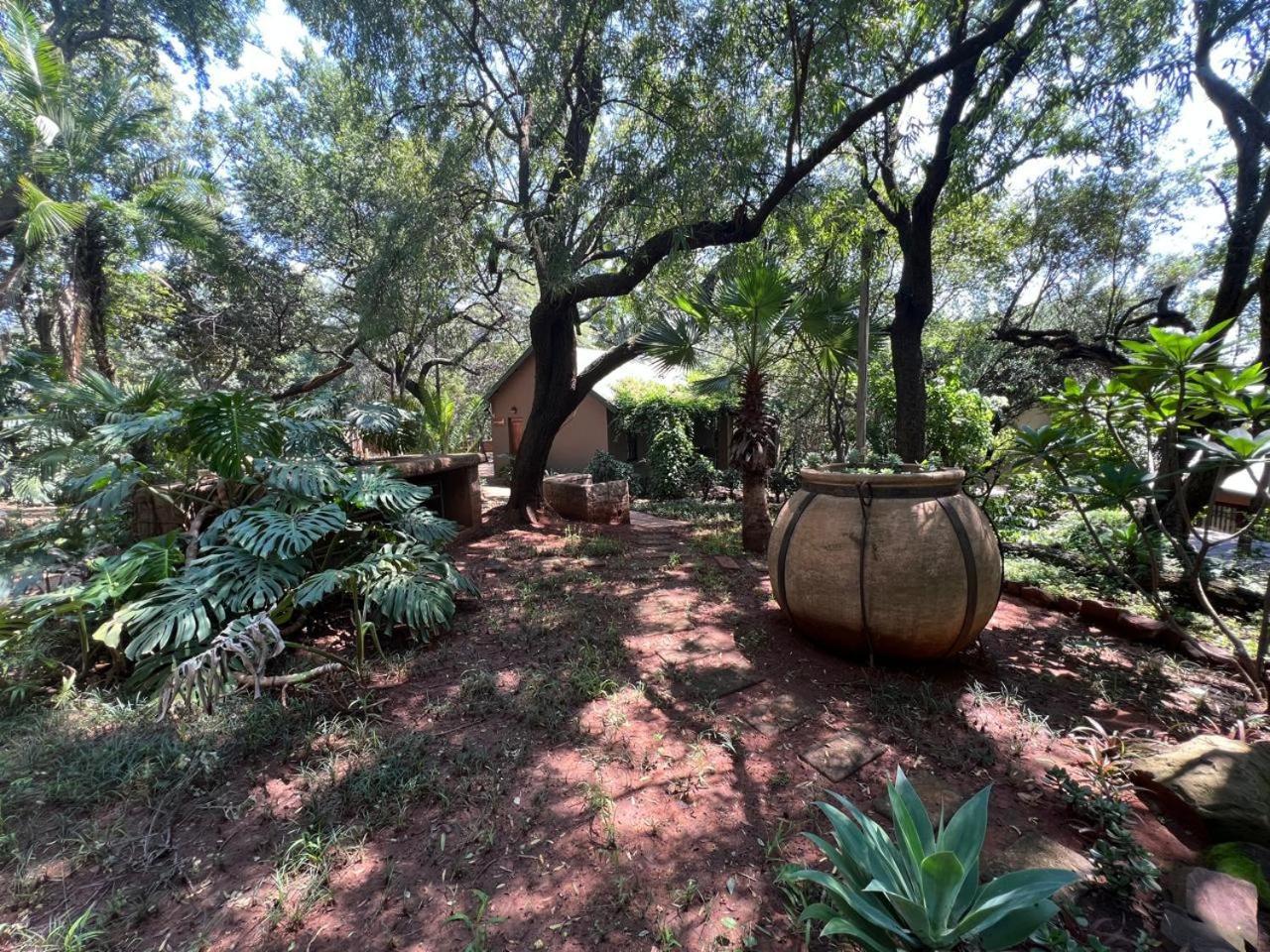 Motozi Lodge Pelindaba Exterior photo
